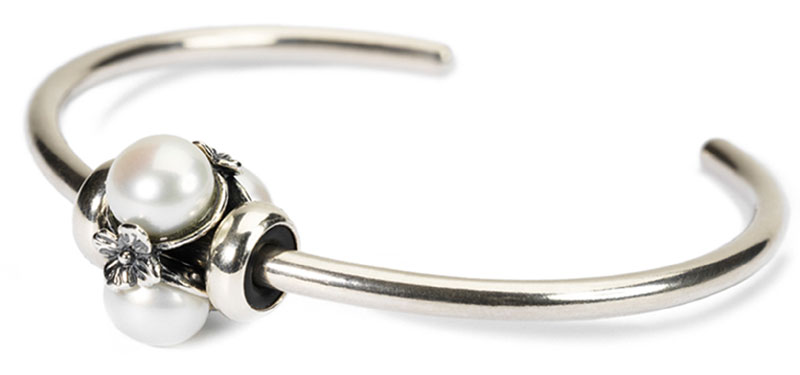 Bangle with Triple Pearl
