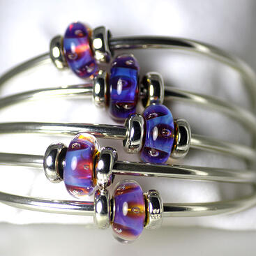 Aurora Bangles 827